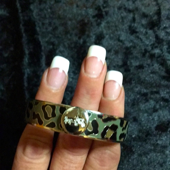 ‼️FINAL PRICE‼️
NWOT R&HTF Coach Bangle Bracelet (sorry no offers or discounts) - Picture 1 of 5